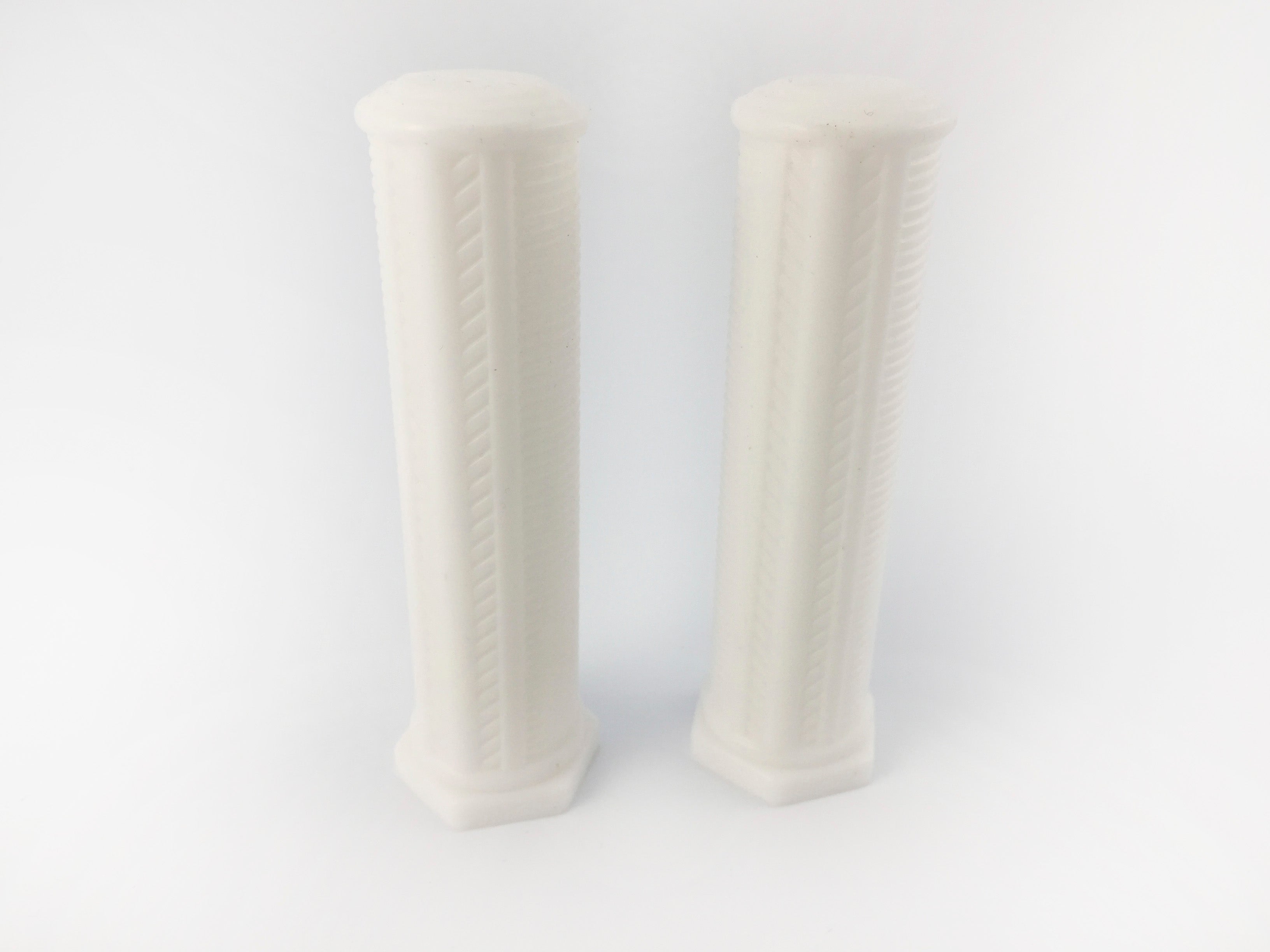 Danny Grips (white)