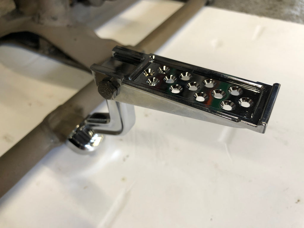 Big twin peg mounts